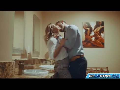 ❤️ Wanneer een rondborstige blondine je verleidt in een openbaar toilet ❤ Quality sex at nl.xxxdesichudai.ru ☑